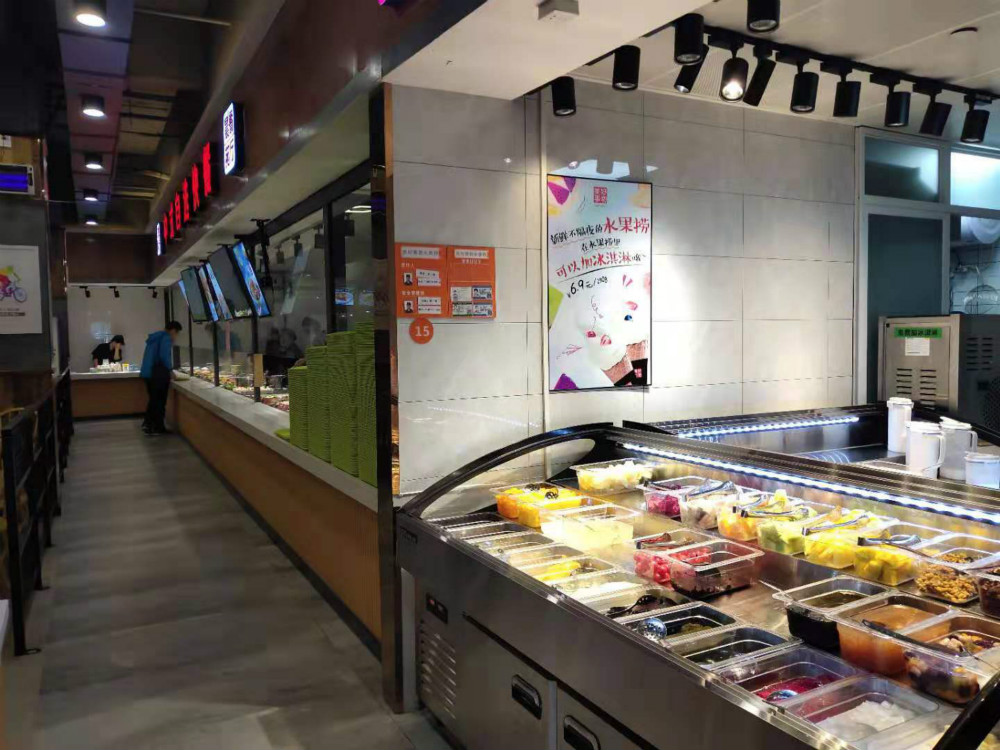 学校食堂2